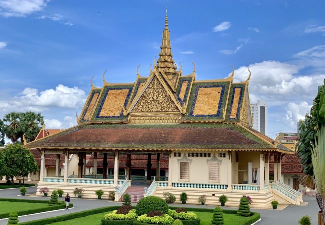royal-palace-phnom-penh-cambodia