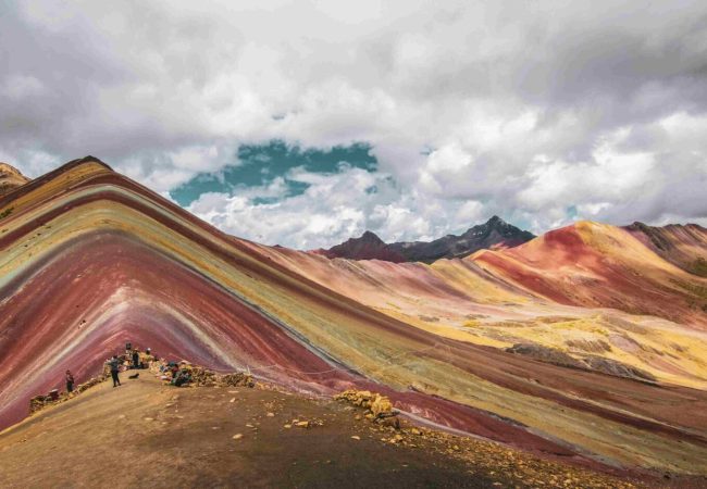 Планината Виникунка (Rainbow Mountain) в Перу.